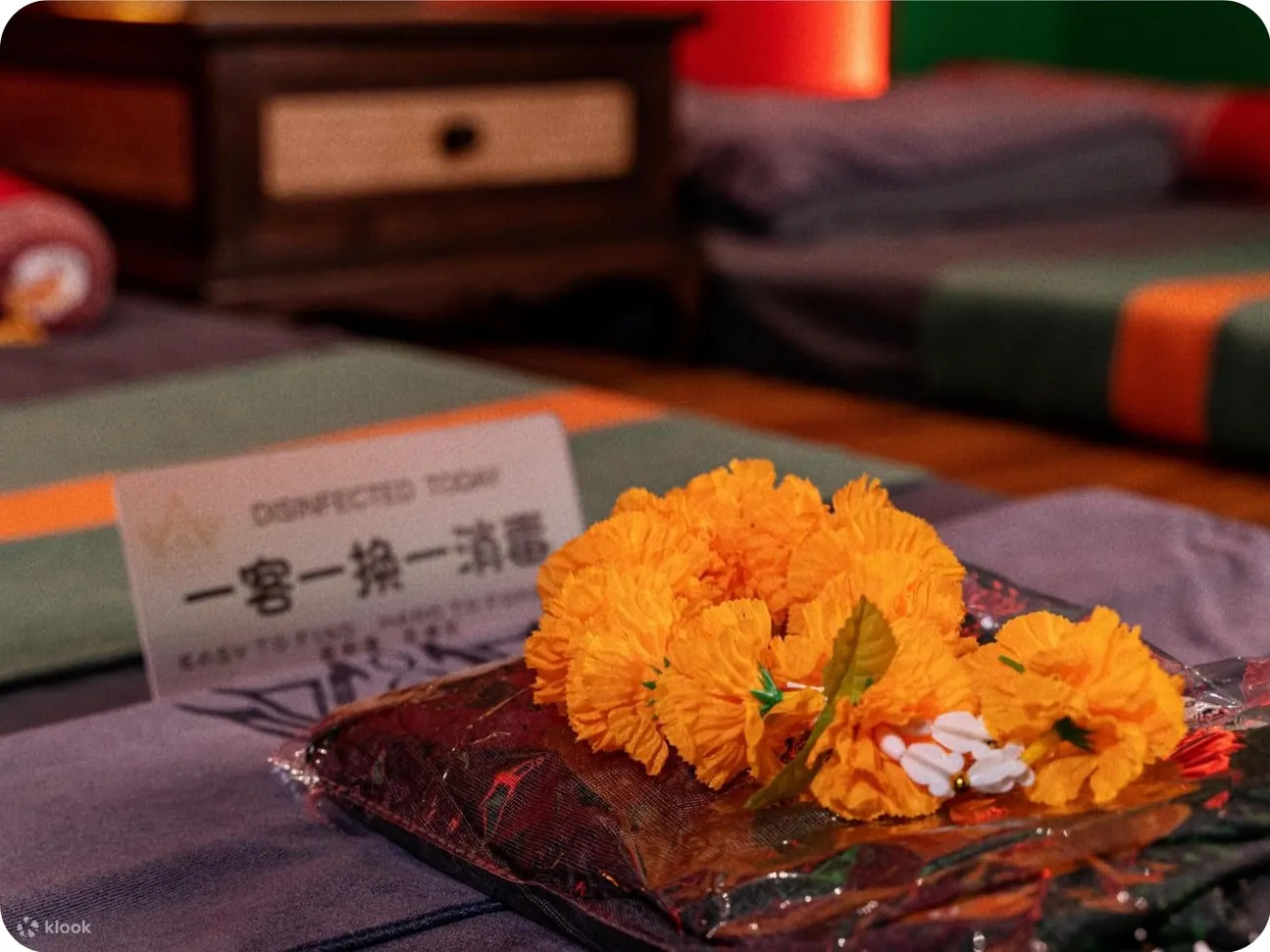 兼职:做泰式按摩--主业:给洗衣店打工!
一客一换一消毒 | 一客一换一消毒 | 一客一换一消毒